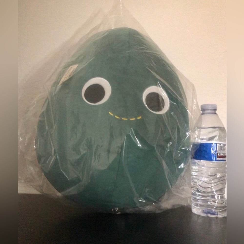 Toreba ~35cm Avocado Plushy w/ Removable Seed